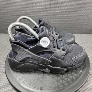 Nike Black Athletic Shoes